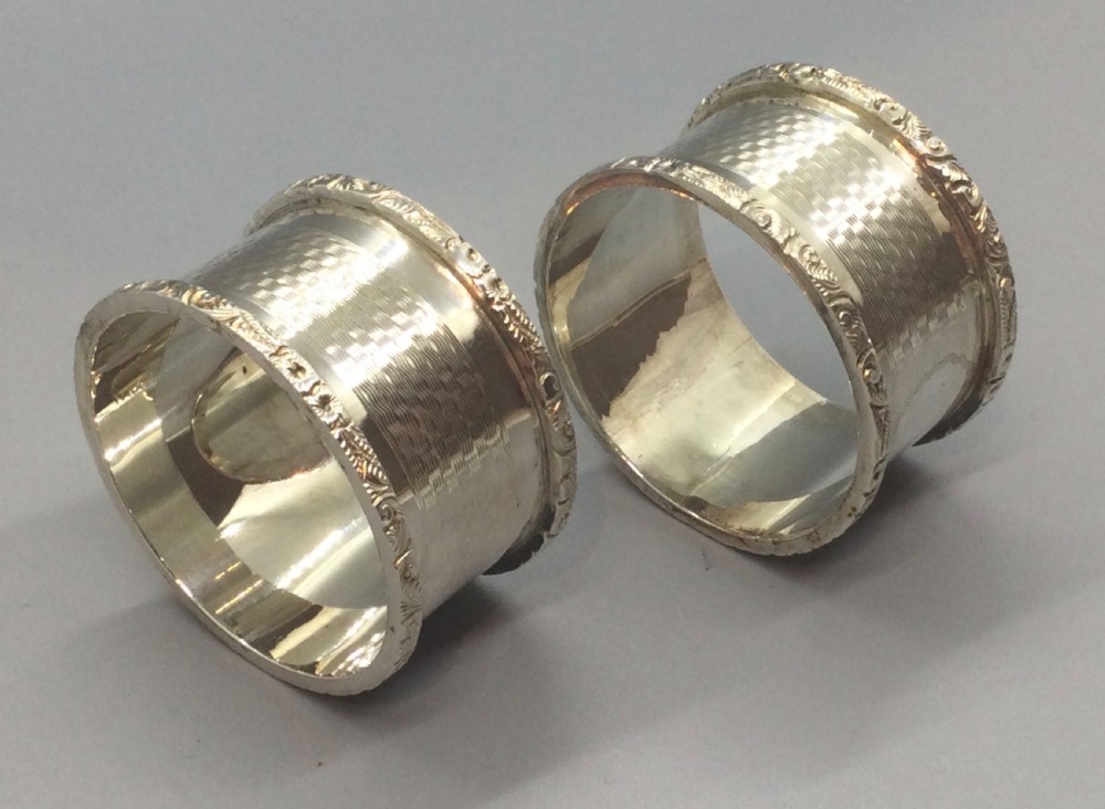 Pair George V silver napkin rings Birmingham 1924 View VI