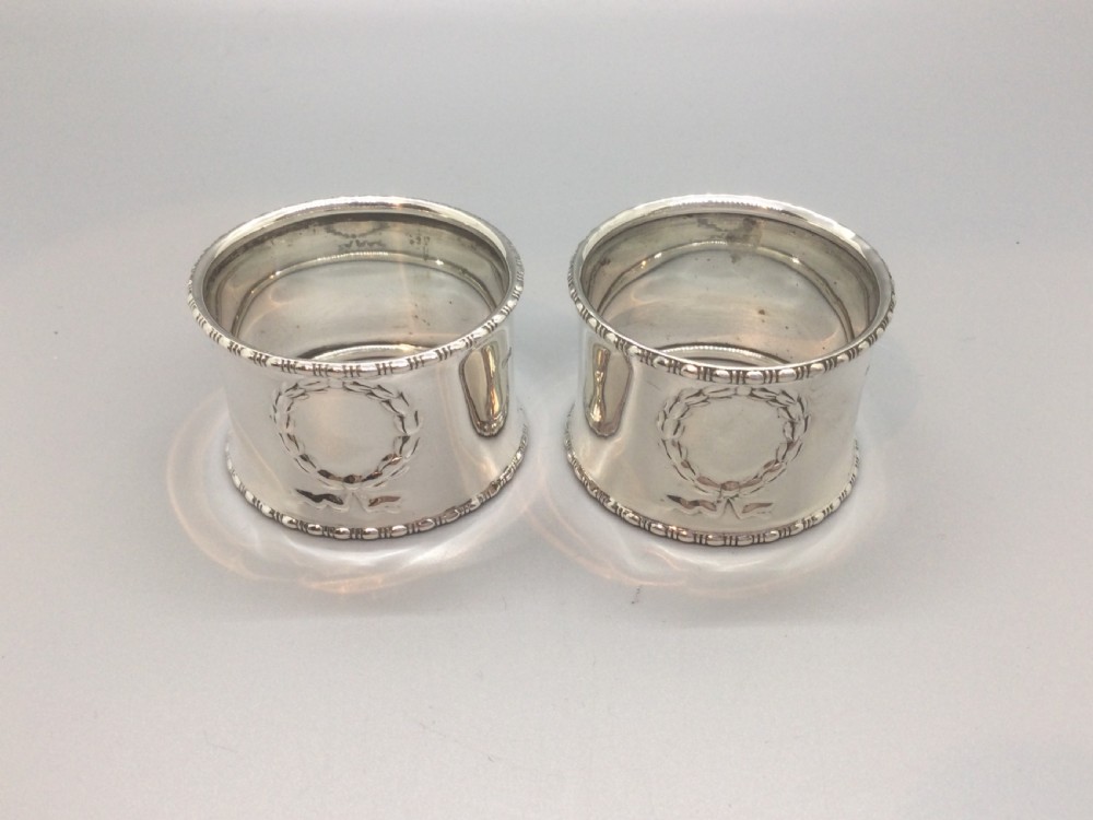 Geo V pair silver napkin rings Birmingham 1918 View II