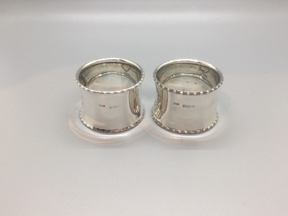 Geo V pair silver napkin rings Birmingham 1918 View III