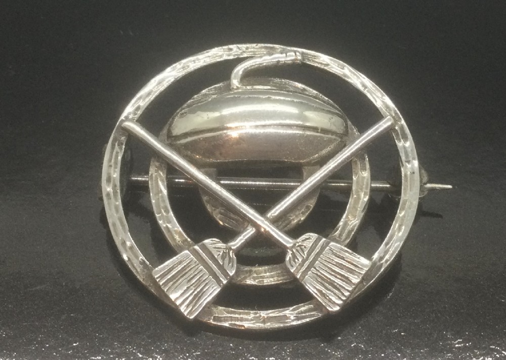 Edwardian silver Scottish curling brooch London 1910