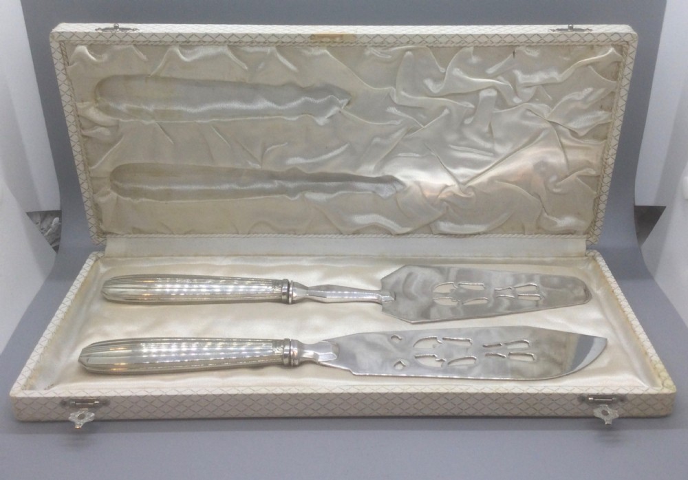 Art Deco pair French silver plated cake dessert servers c1930
