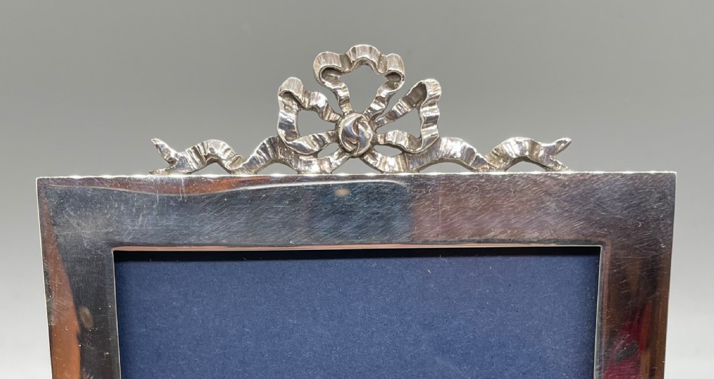 Edwardian silver photo frame London 1905 View V