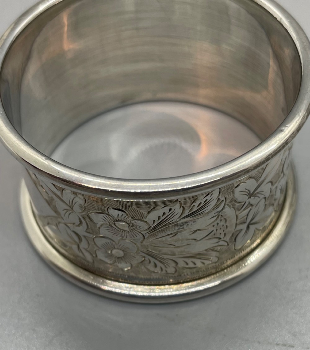Edwardian set 4 silver numbered napkin rings Sheffield 1904 View VI