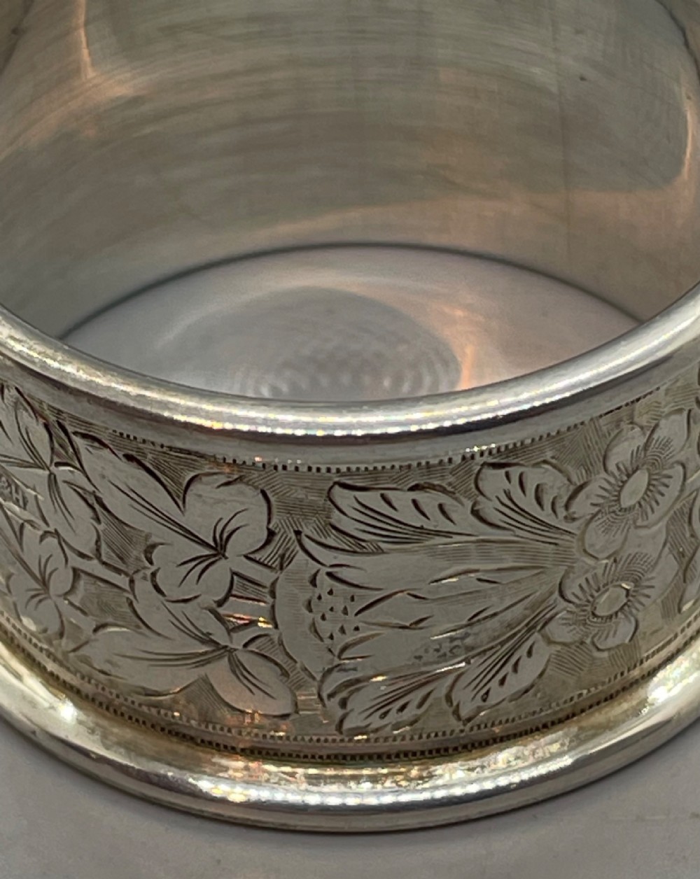 Edwardian set 4 silver numbered napkin rings Sheffield 1904 View VIII