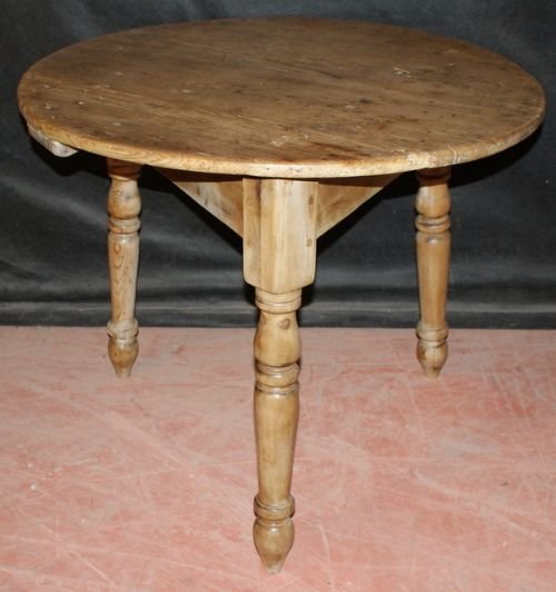 Victorian Cricket Table