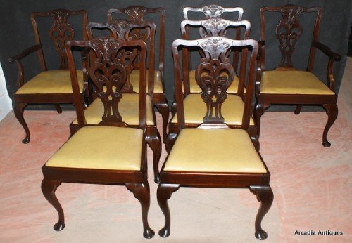 Large Mahogany Chippendale Style Dinning Chairs
