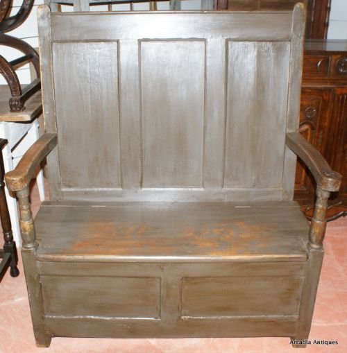 Welsh Box Settle
