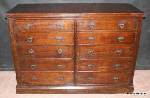 Wonderful Oak Chest of Drawers