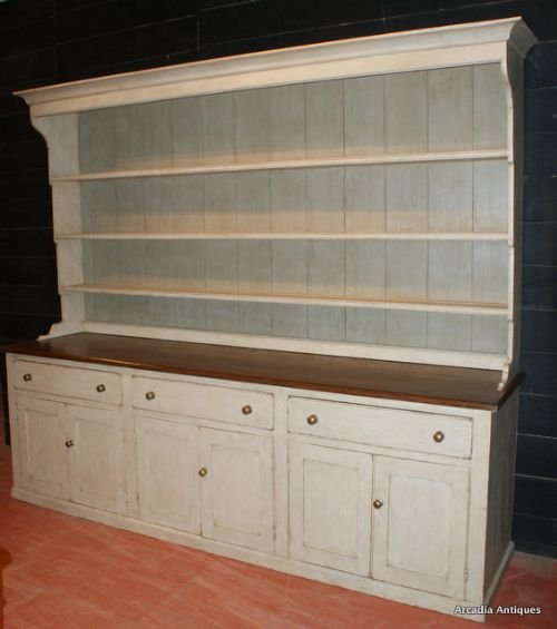 Wonderful Country House Dresser