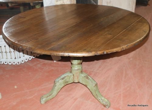 Circular Dinning Table