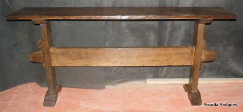 Walnut Trestle Type Server