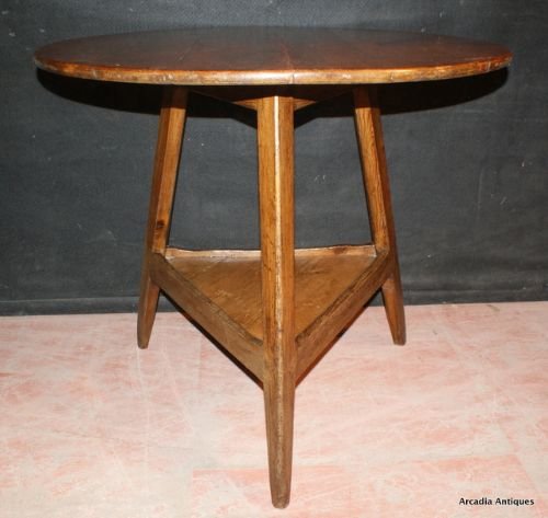 Welsh Pine Cricket Table