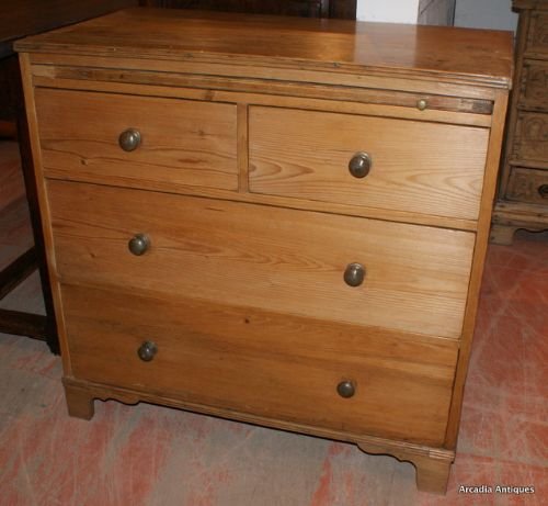 Pine Chest of Drawers