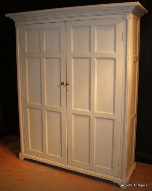 Welsh Linen Cupboard