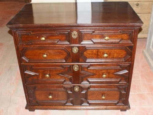 Oak Chest of Drawers