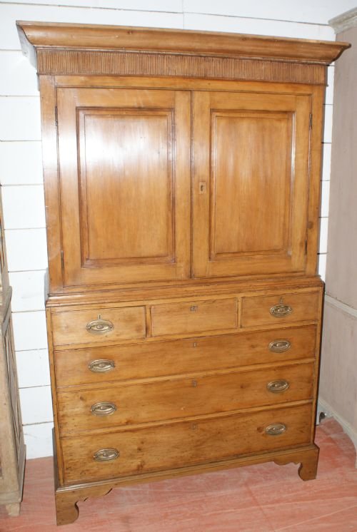 Scottish Pine Linen Press