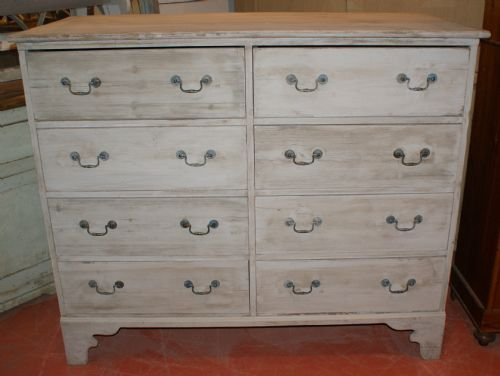 8 Drawer Chest