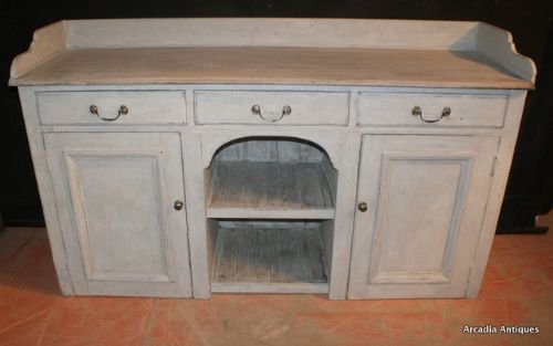 Scottish Dresser Base