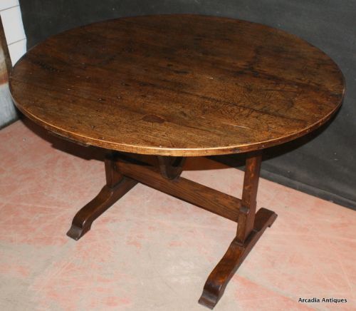 Vandage Table