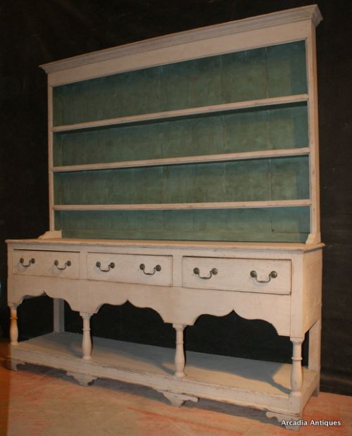 Wonderful Early Dresser