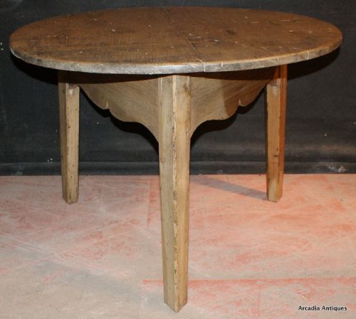 Welsh Pine Cricket Table
