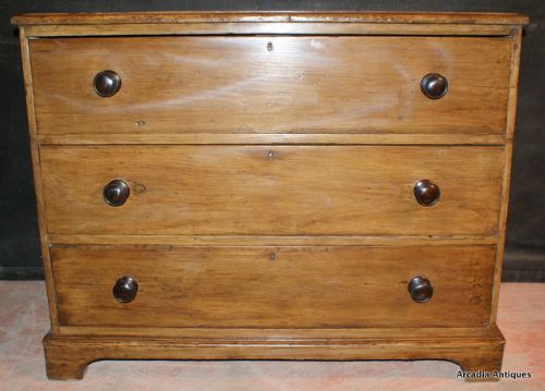 Antique Pine Chest of Drawers