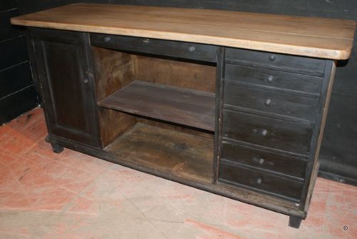 French Store Counter