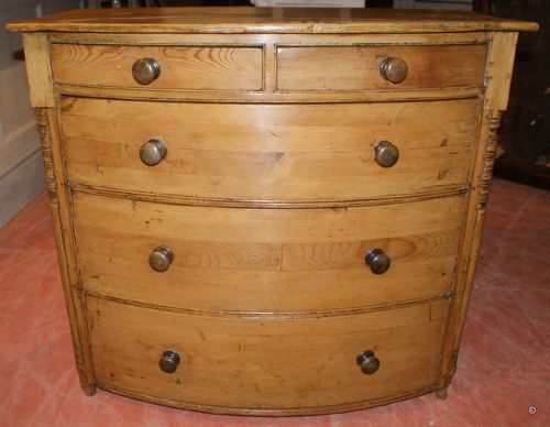 Bowfront English Chest of Drawers