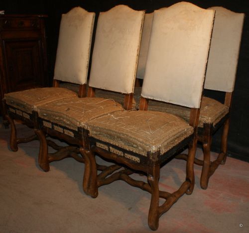 Set of Walnut Oz-de-mouton Chairs