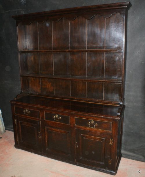 Oak Cottage Dresser