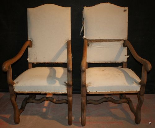 Pair of Large Os-de-moutons