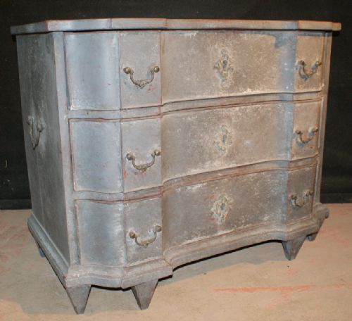 Serpentine Front Dutch Commode