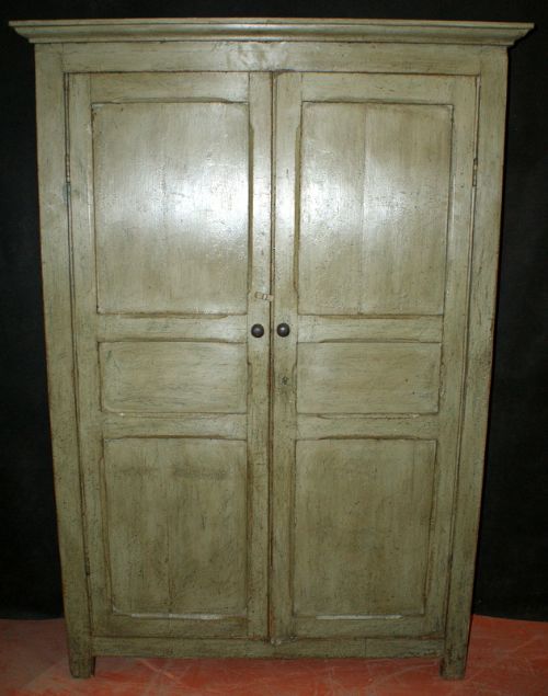 Narrow Linen Cupboard