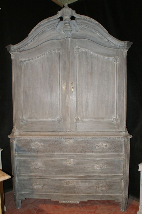 Dutch Oak Linen Cupboard
