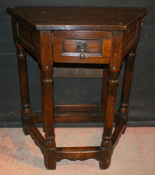 Oak Credence Table