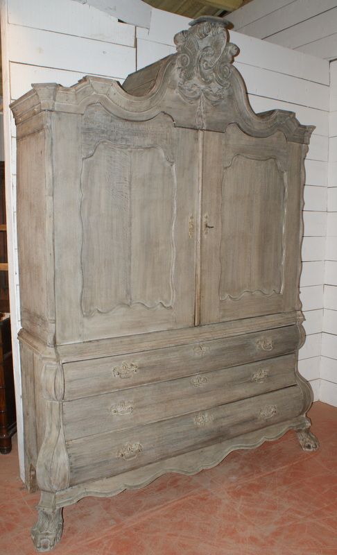 Bleached Dutch Linen Press