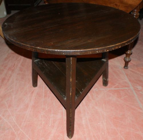 Welsh Pine Cricket Table