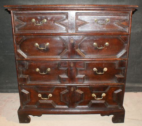 Oak Chest of Drawers