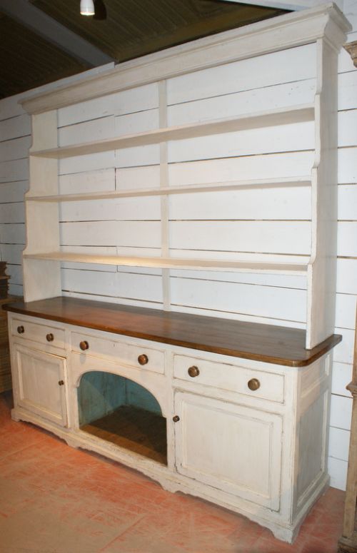 Dog Kennel Dresser