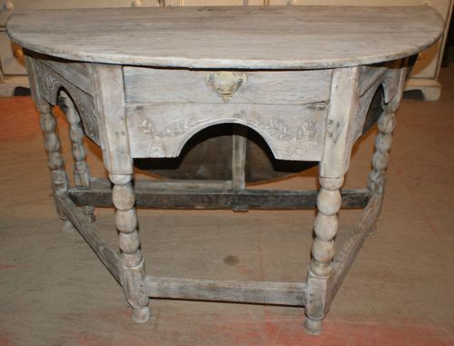 Bleached Credence Table