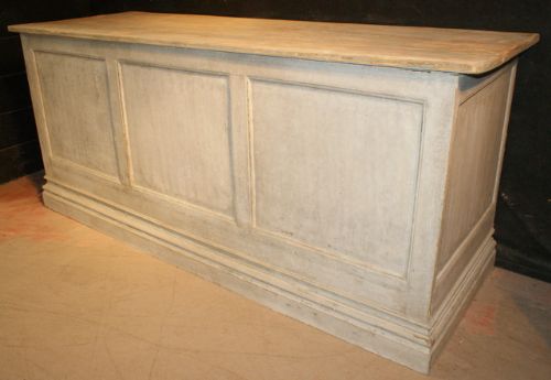 French Store Counter