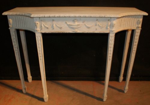 Serpentine Front Console