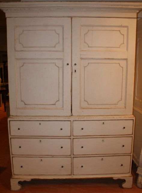 Very Good Linen Cupboard