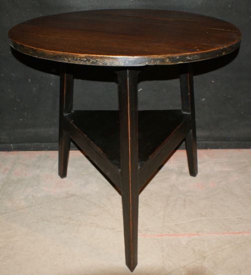 Welsh Pine Cricket Table