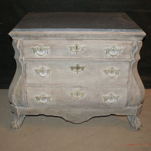 Dutch Bombe Commode