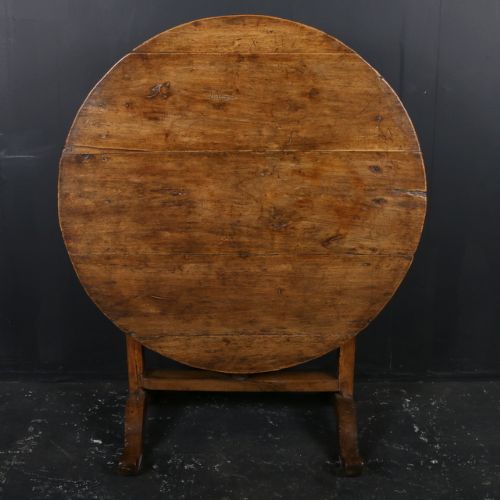 Antique Vandage Table
