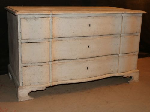 Serpentine Commode