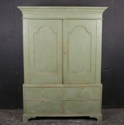 Pretty Linen Cupboard
