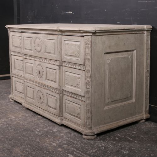 Italian Breakfront Commode