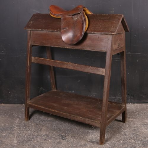 Very Good Saddle Stand